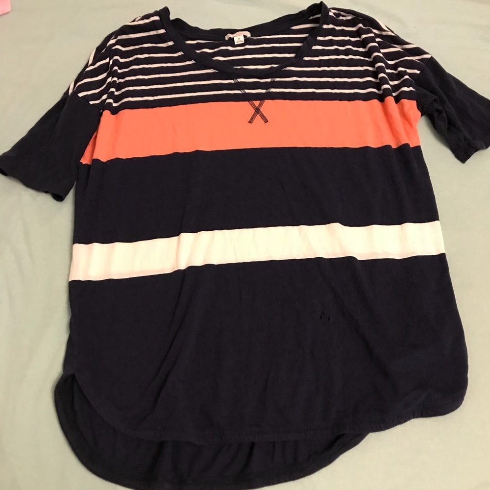 GAP Elbow length round neck striped shirt size M